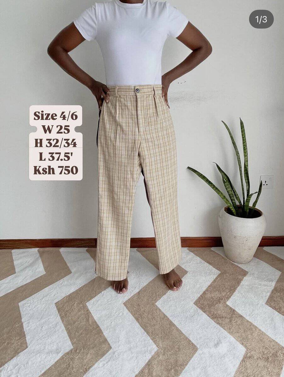beige check tailored trousers | size 4/6 Beige Check Tailored Trousers, with measurements