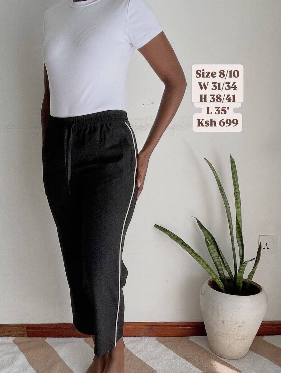 black side stripe drawstring trousers | size 8/10 Black Side-Stripe Drawstring Trousers, with measurements