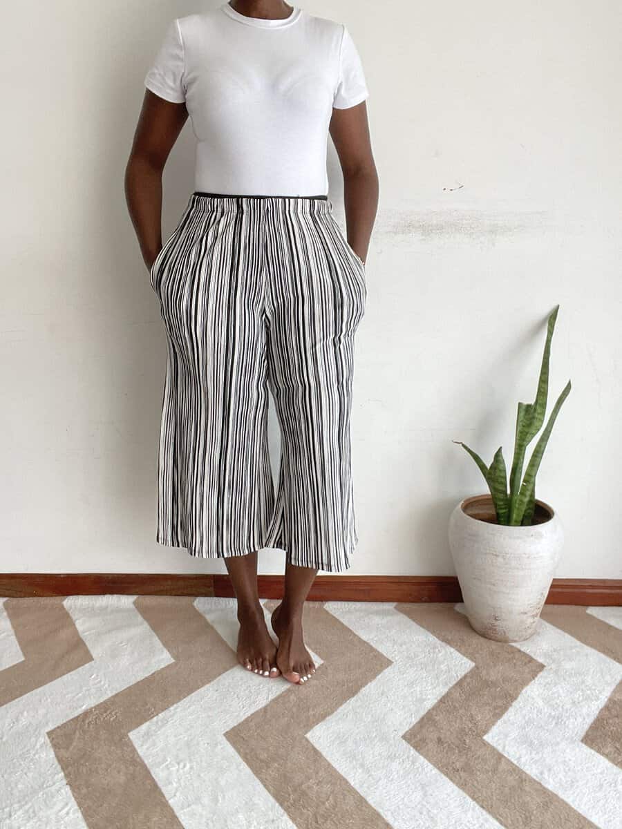 black white pinstripe culotte size 10 12 01 Black and white fine pinstripe pleated cropped culotte, front view