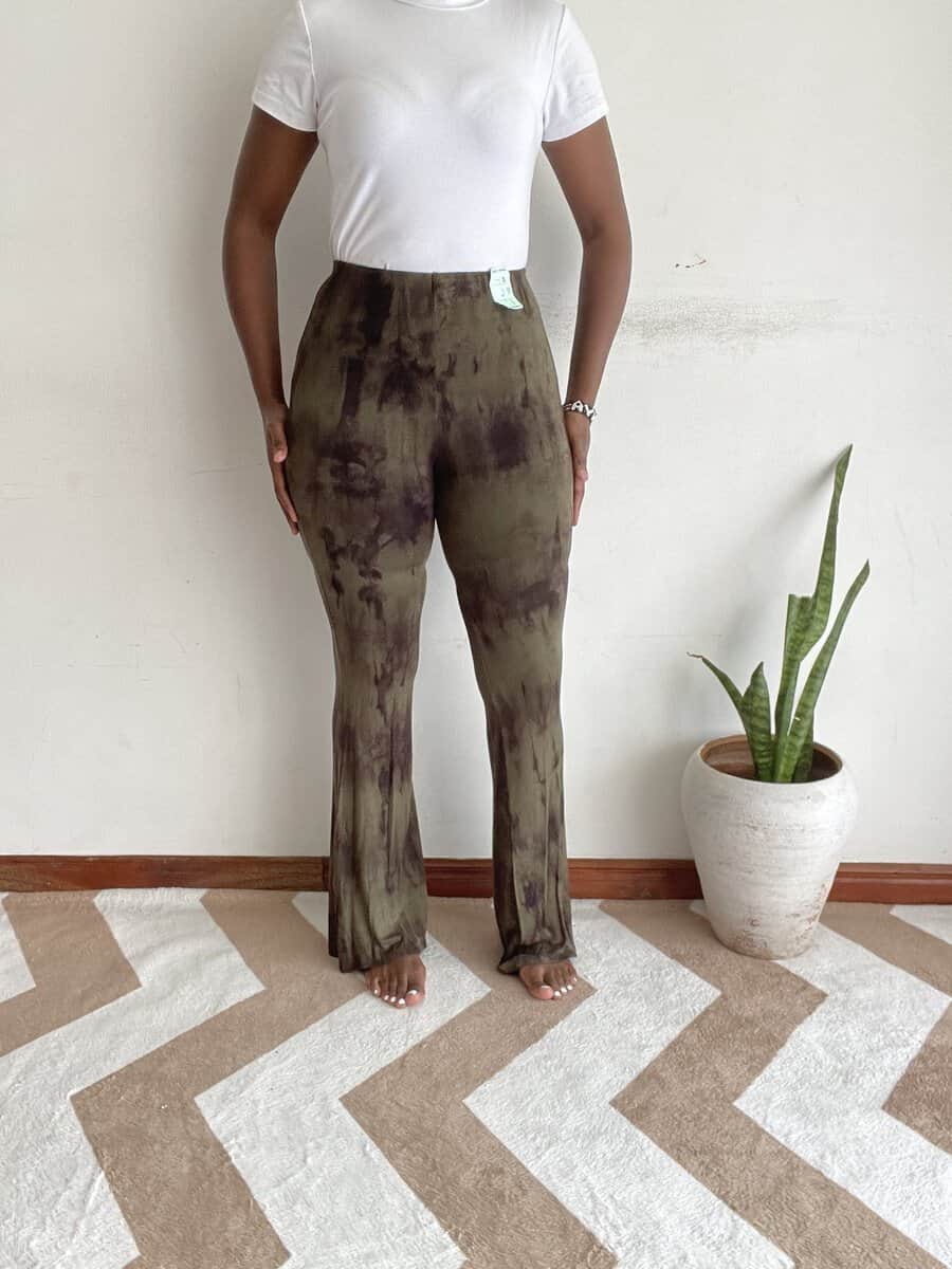 olive tie dye flare pants size 6 8 02 Olive tie-dye flare pants, back view