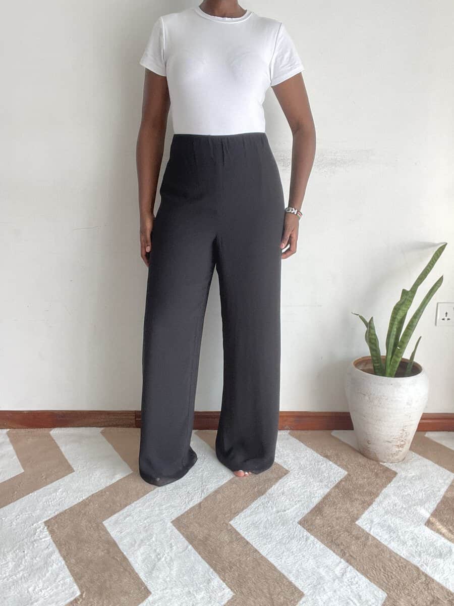 solid black wide leg pants size 14 02 Solid black wide-leg pants, side view